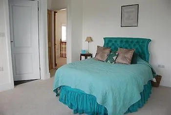 Long Range Hotel Whimple